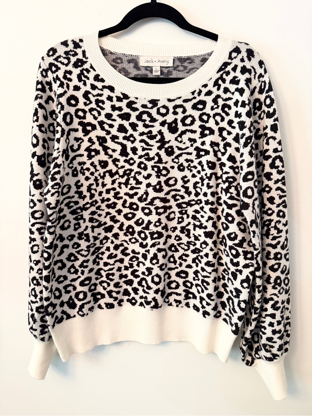 Jack + Avery Leopard Print Sweater Black White Size Large‎